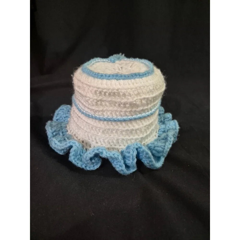 Vintage Hand Crocheted Toilet Paper Holder Blue & White